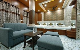 Shri Kailash Pati Guest House- Opposite Kashi Vishwanath Temple