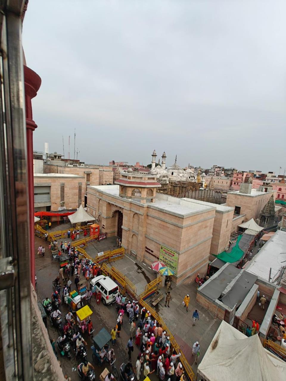 Shri Kailash Pati Guest House- Opposite Kashi Vishwanath Temple Varanasi Exterior foto